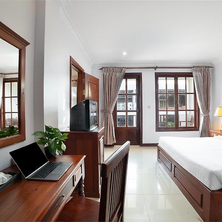 Shadow Angkor Villa Siem Reap Exterior photo