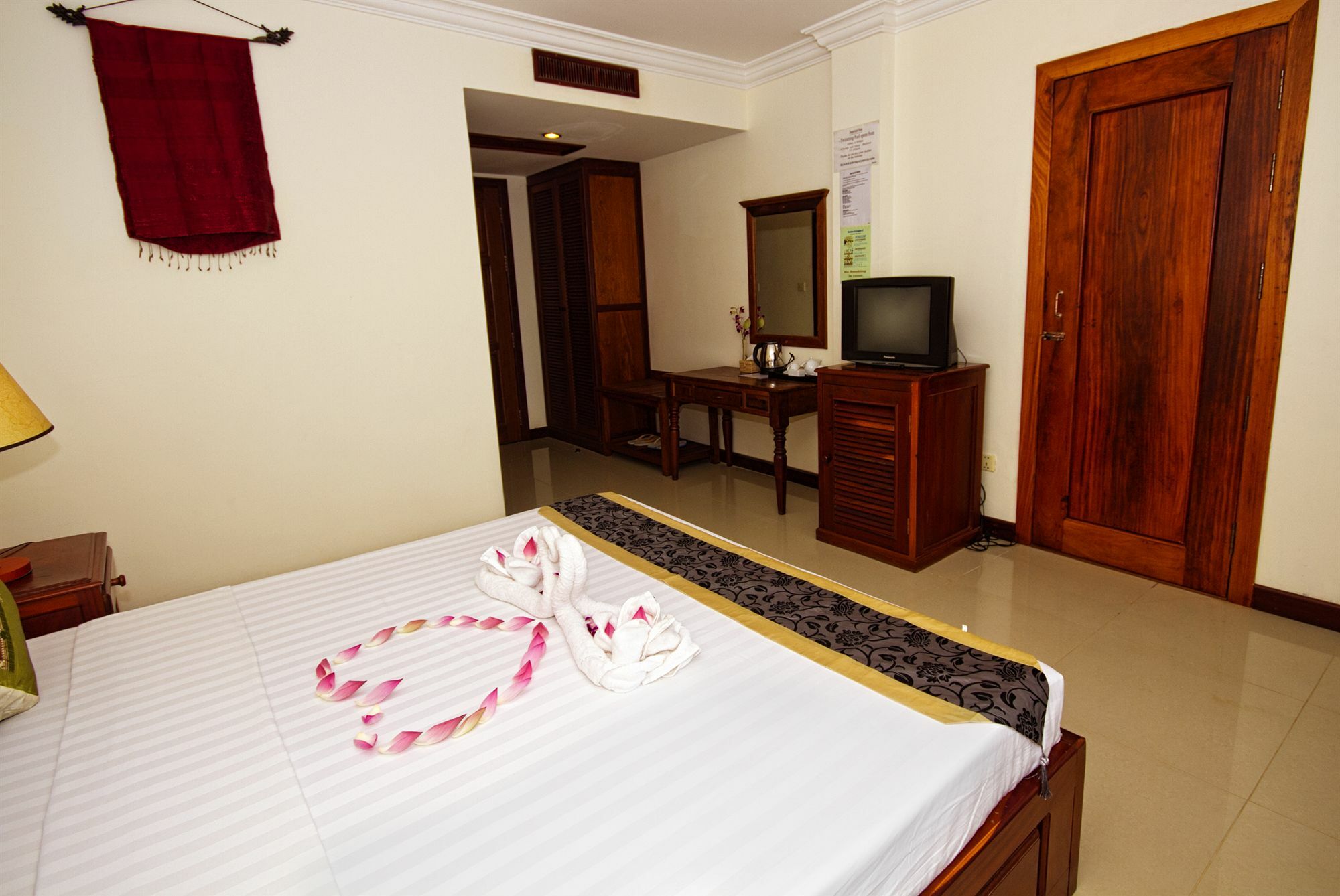 Shadow Angkor Villa Siem Reap Room photo